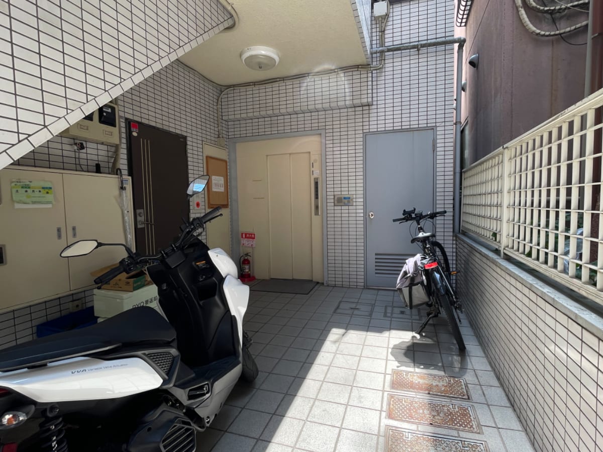 v20250427005820/fresh/building/J00100420498_6