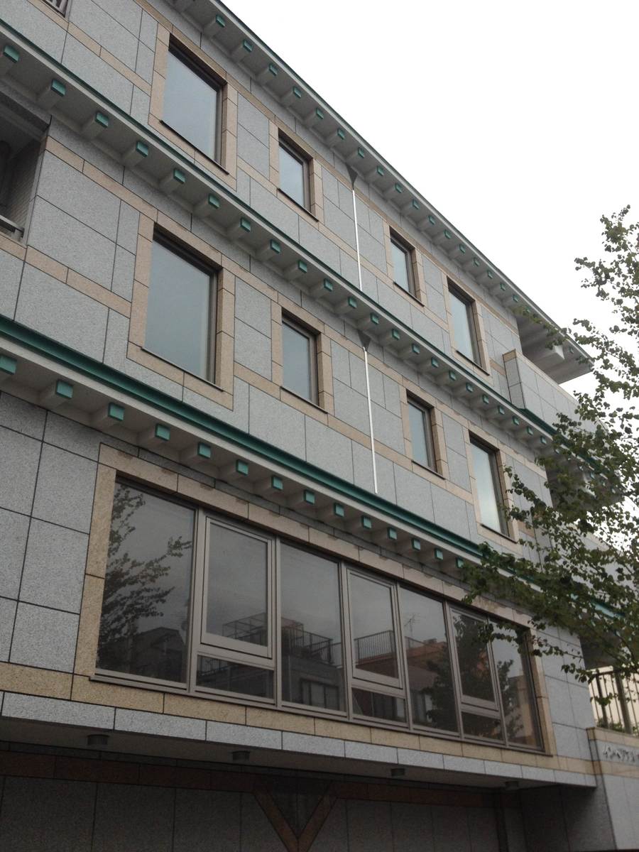 v20250427010205/fresh/building/J00100420896_1
