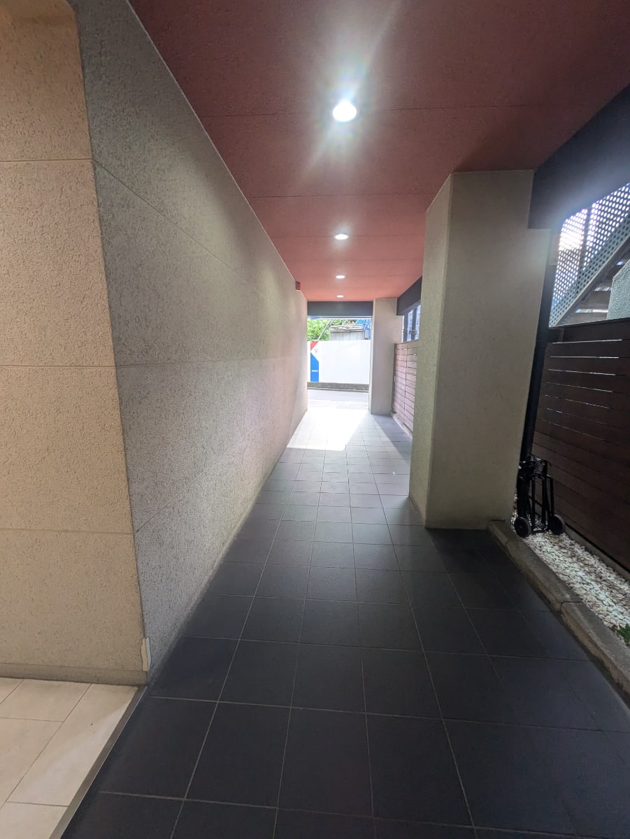v20250427010205/fresh/building/J00100421506_10
