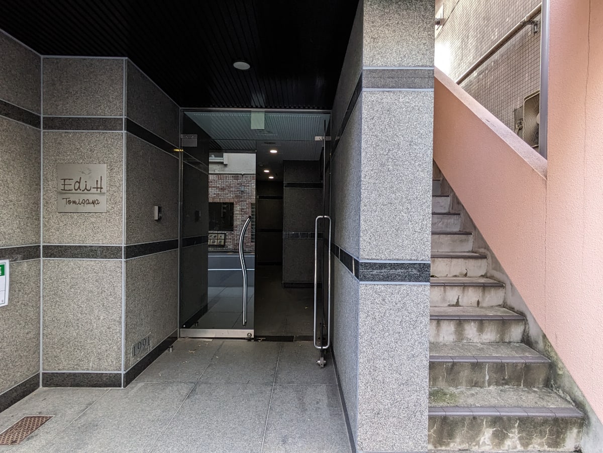 v20250427010205/fresh/building/J00100443952_3