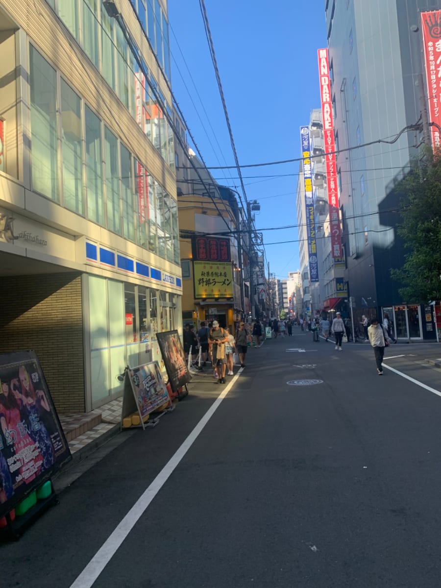 v20250427010206/fresh/building/J00100421698_2