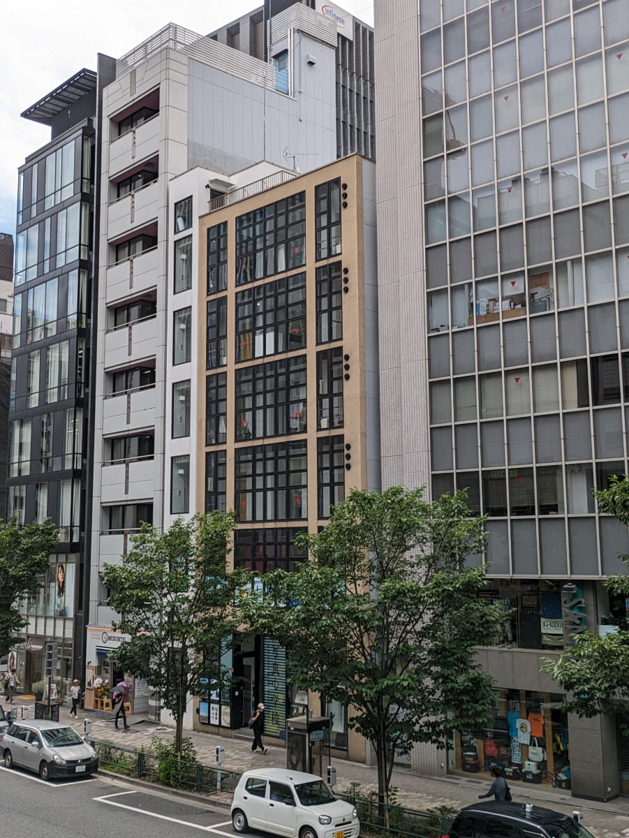 v20250427010206/fresh/building/J00100425380_1