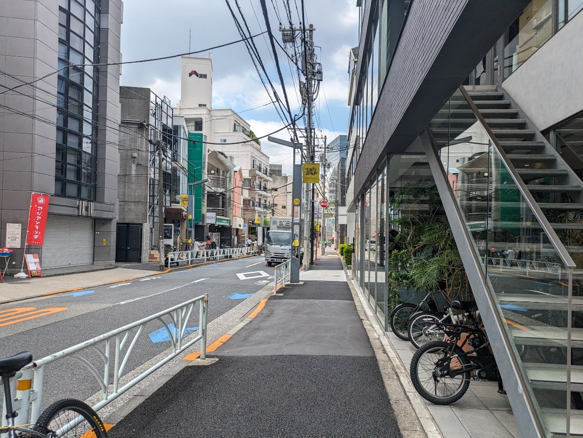 v20250427010206/fresh/building/J00100425658_2