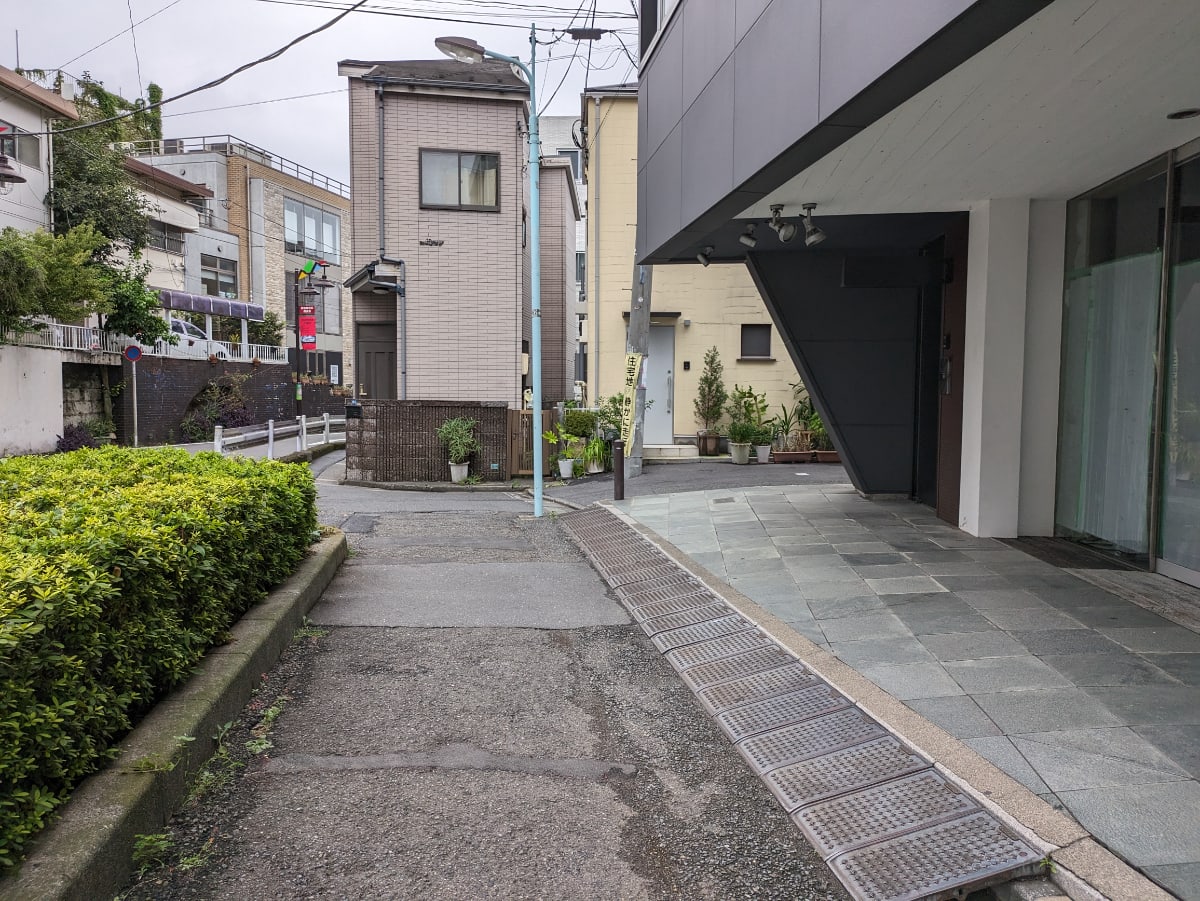 v20250427010206/fresh/building/J00100428920_8