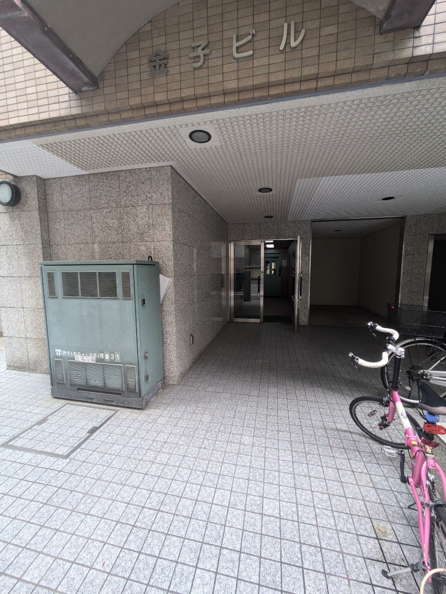v20250427010206/fresh/building/J00100437462_3