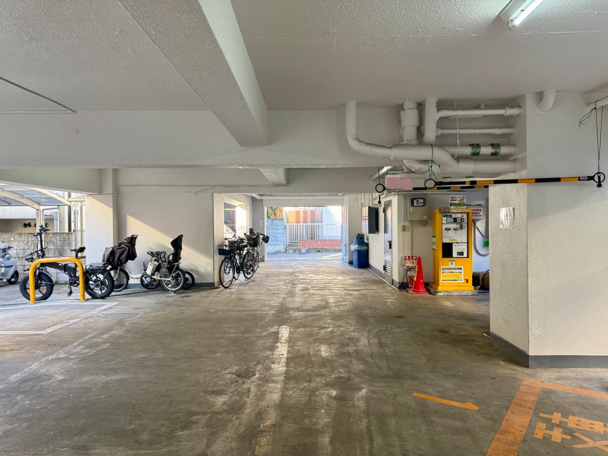 v20250427010206/fresh/building/J00100437664_3