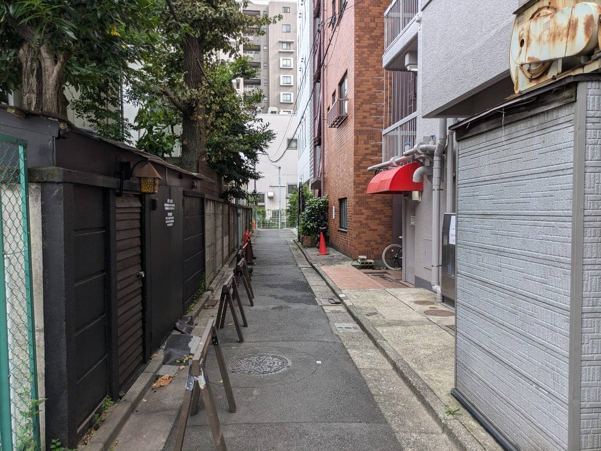 v20250427010206/fresh/building/J00100439996_13
