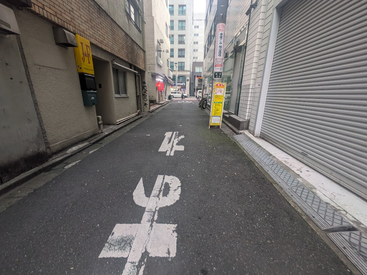 v20250427010506/fresh/building/J00100468258_12