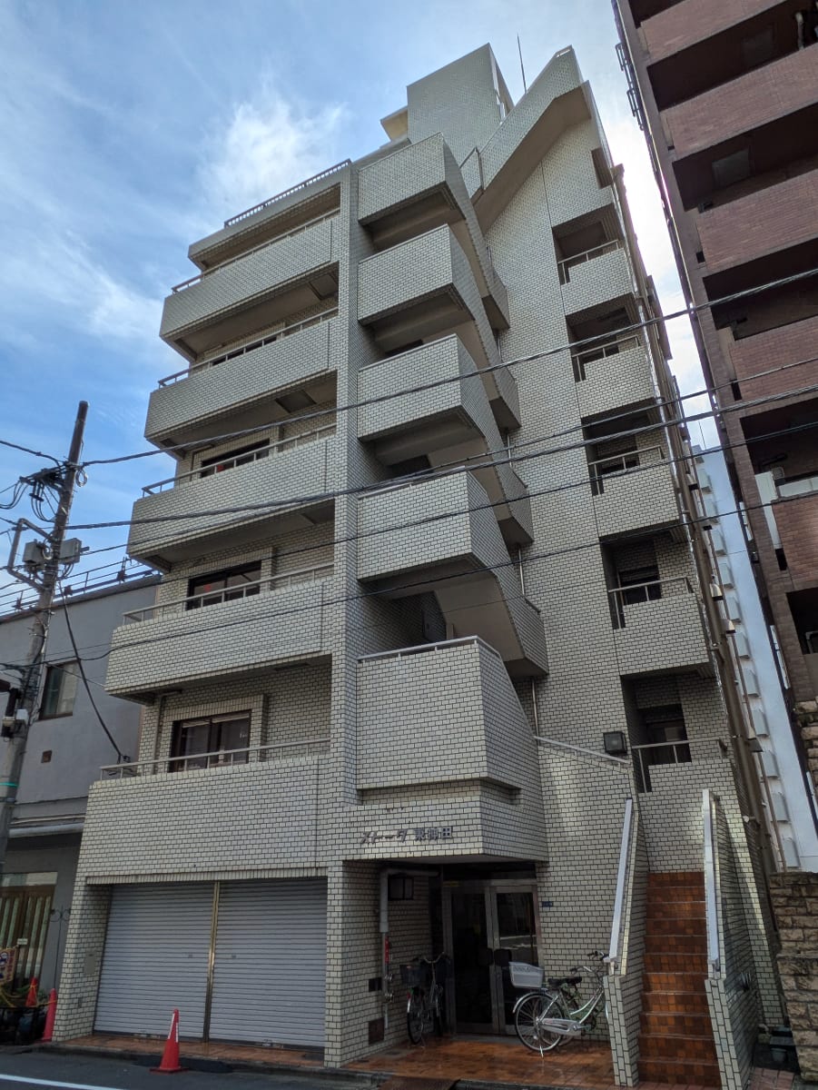 v20250427010506/fresh/building/J00100483124_1