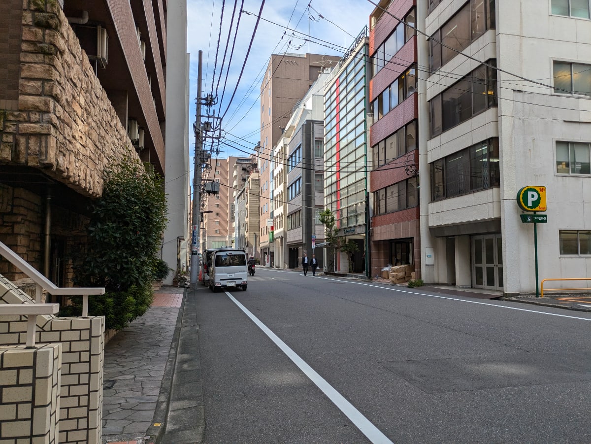 v20250427010506/fresh/building/J00100483124_2