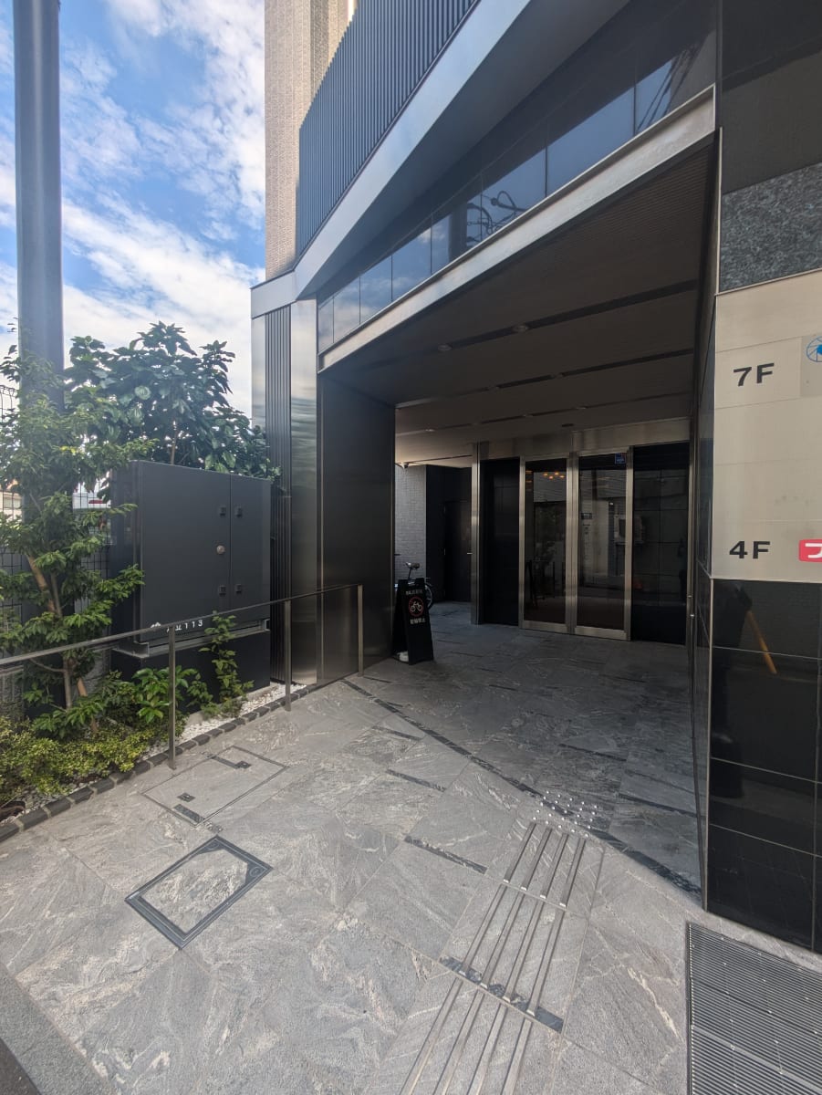 v20250427010506/fresh/building/J00100490649_3