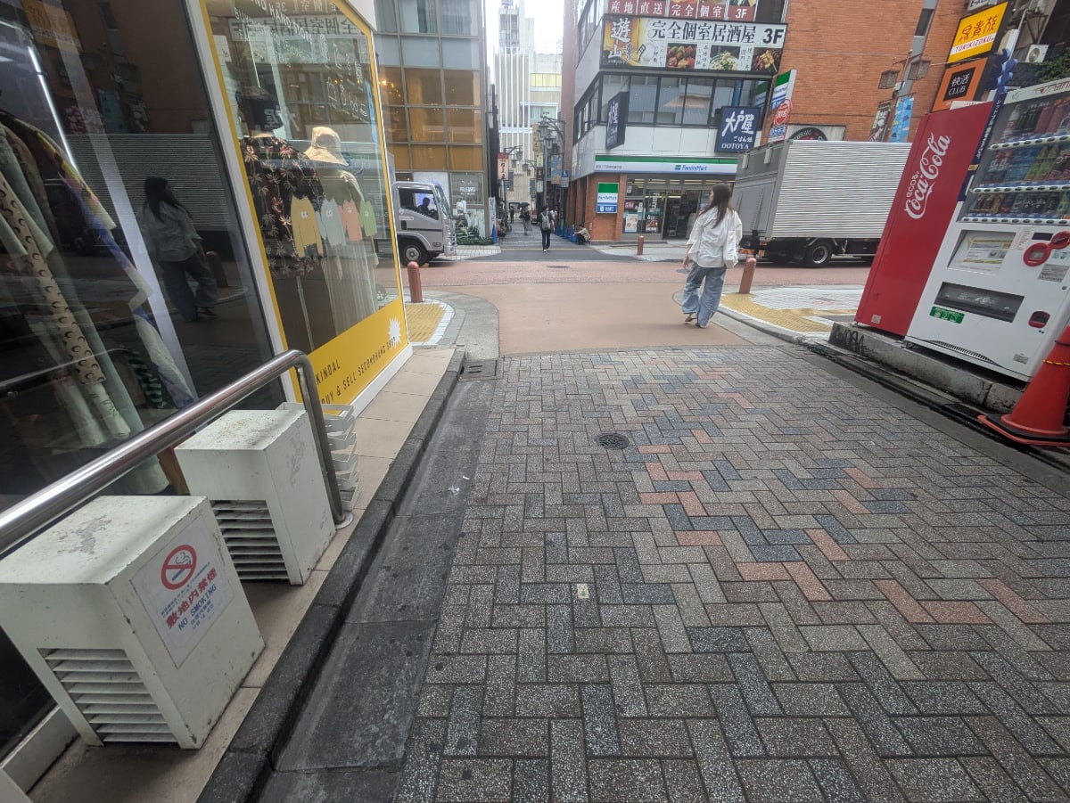 v20250427010506/fresh/building/J00100497119_9