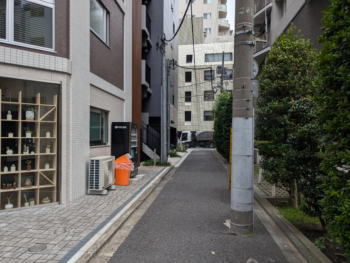 v20250427010817/fresh/building/J00100503442_7
