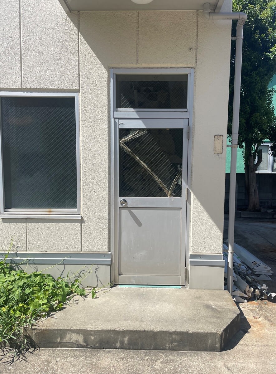 v20250427010817/fresh/building/J00100510587_3