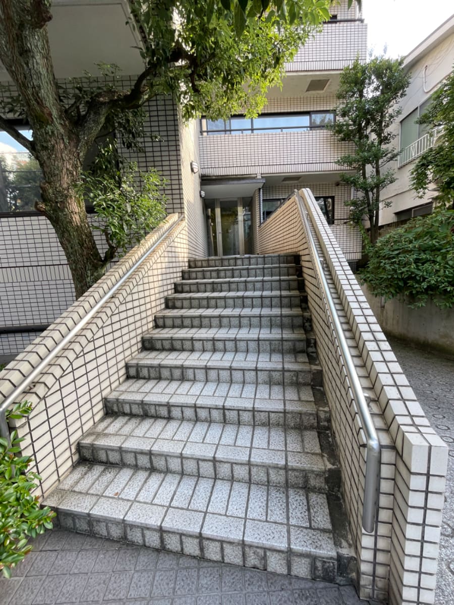 v20250427011159/fresh/building/J00100511673_4