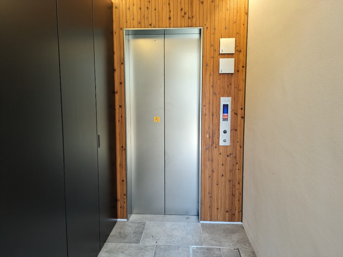 v20250427011159/fresh/building/J00100608128_4