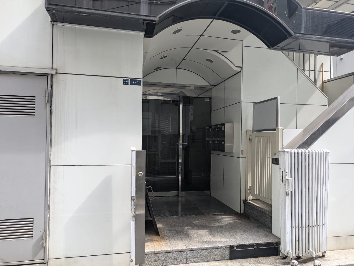 v20250427011159/fresh/building/J00100608176_3