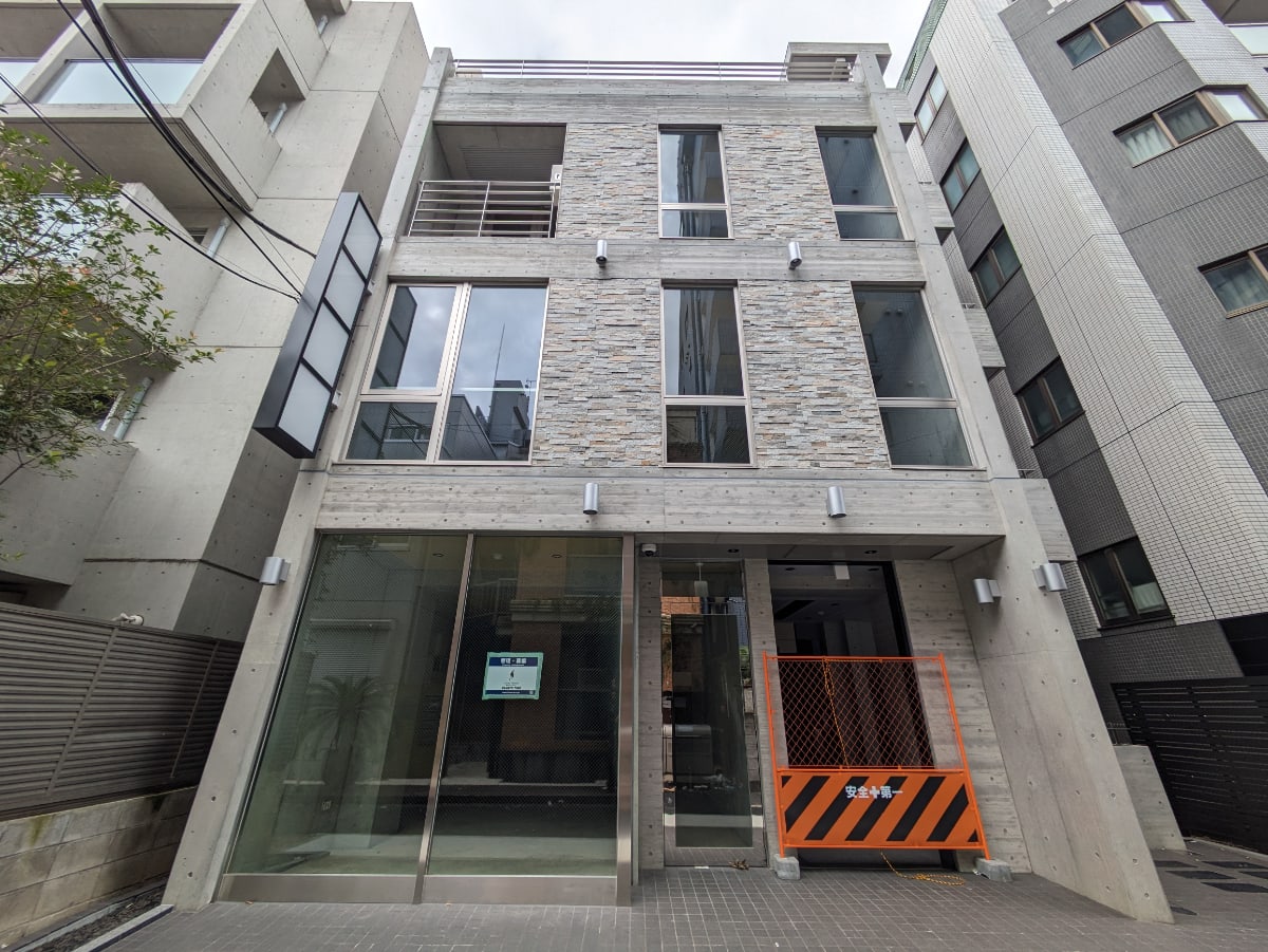 v20250427011159/fresh/building/J00100608657_1