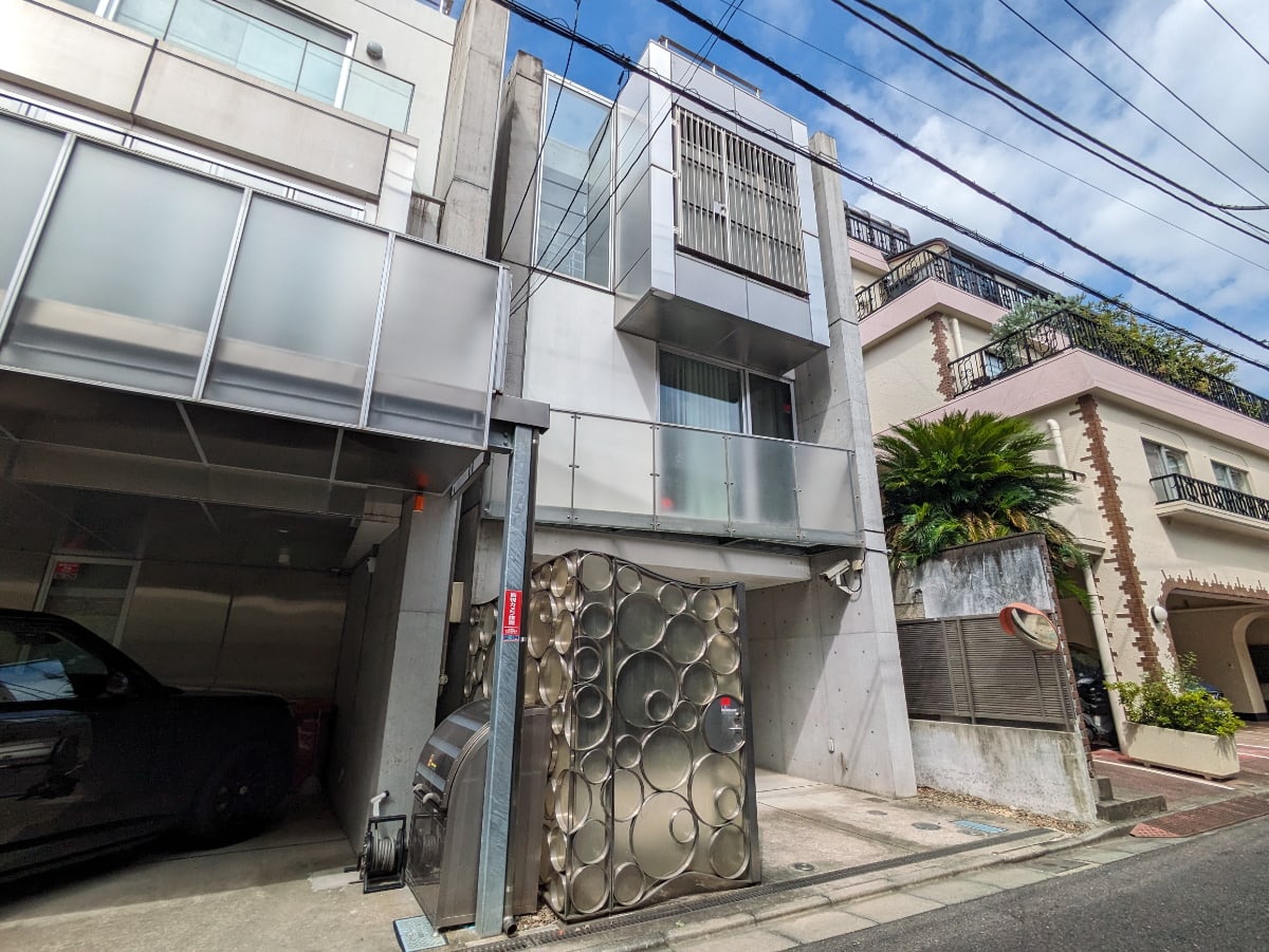 v20250427011159/fresh/building/J00100608731_1
