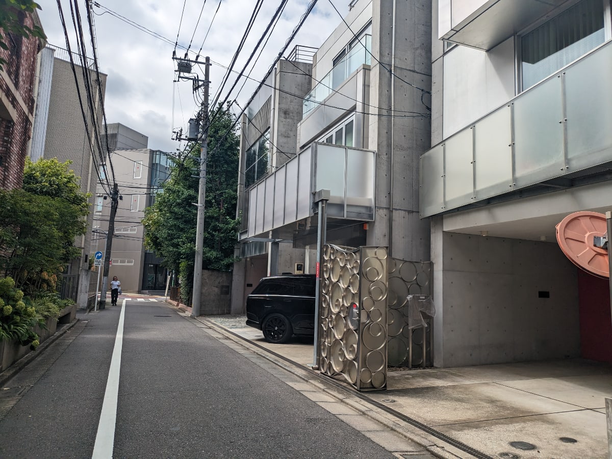 v20250427011159/fresh/building/J00100608731_2