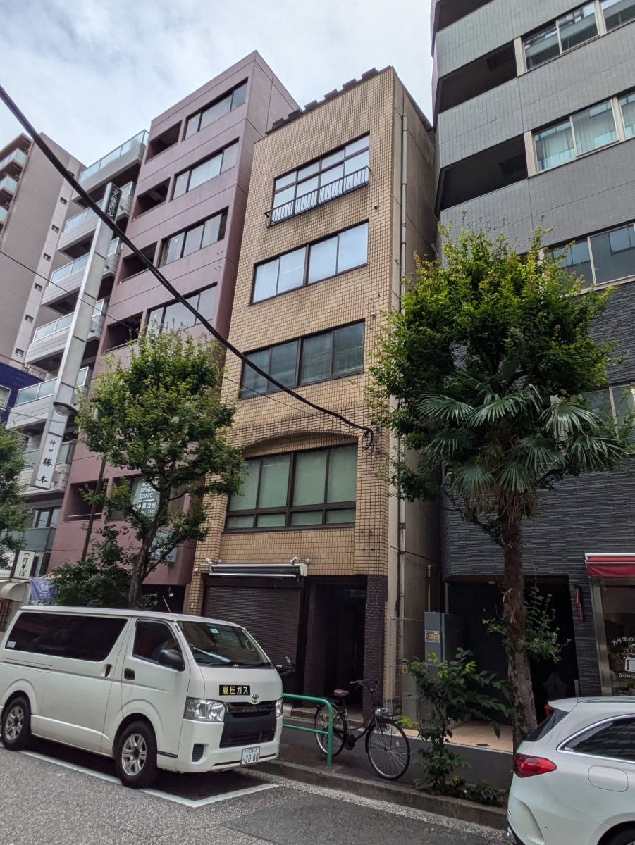 v20250427022212/fresh/building/J00100372338_1