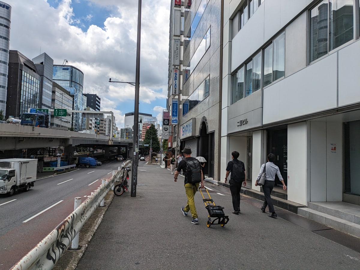 v20250427022212/fresh/building/J00100374304_2