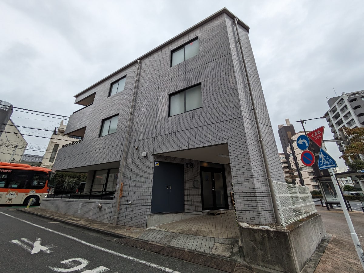 v20250427022213/fresh/building/J00100373694_1