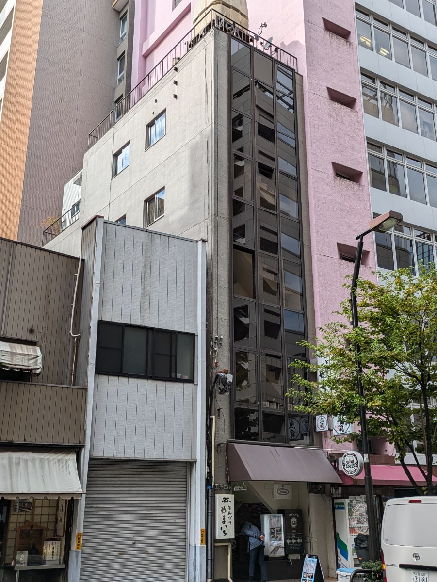 v20250427022807/fresh/building/J00100376428_1