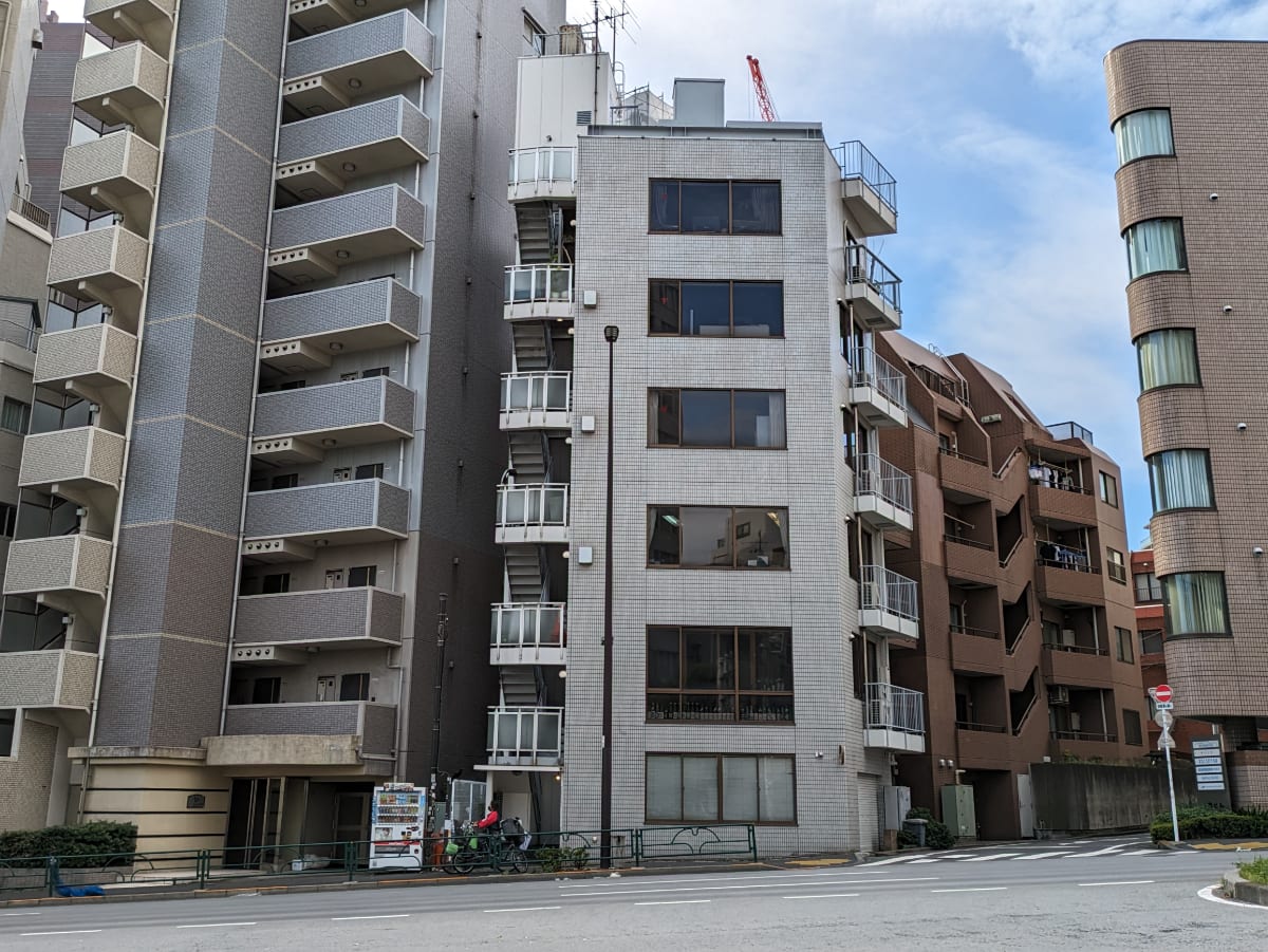 v20250427022807/fresh/building/J00100376918_1