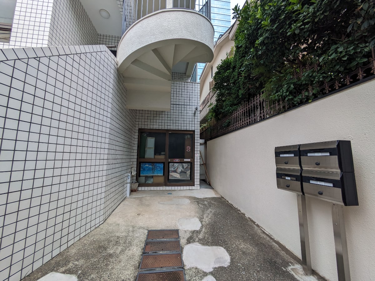 v20250427022807/fresh/building/J00100376927_5