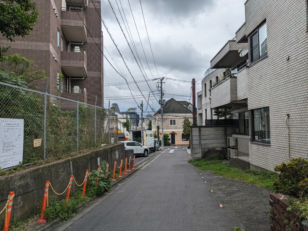 v20250427023127/fresh/building/J00100377999_25