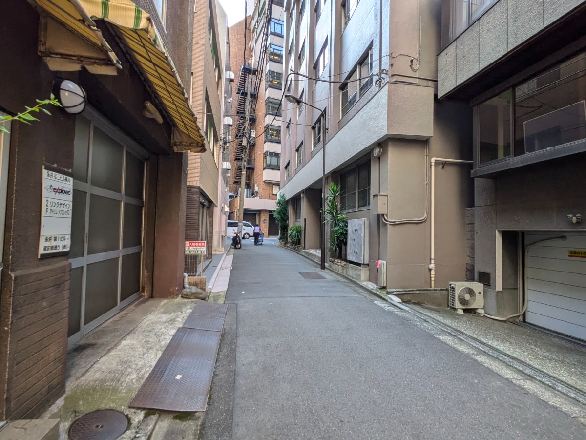 v20250427023127/fresh/building/J00100379946_2