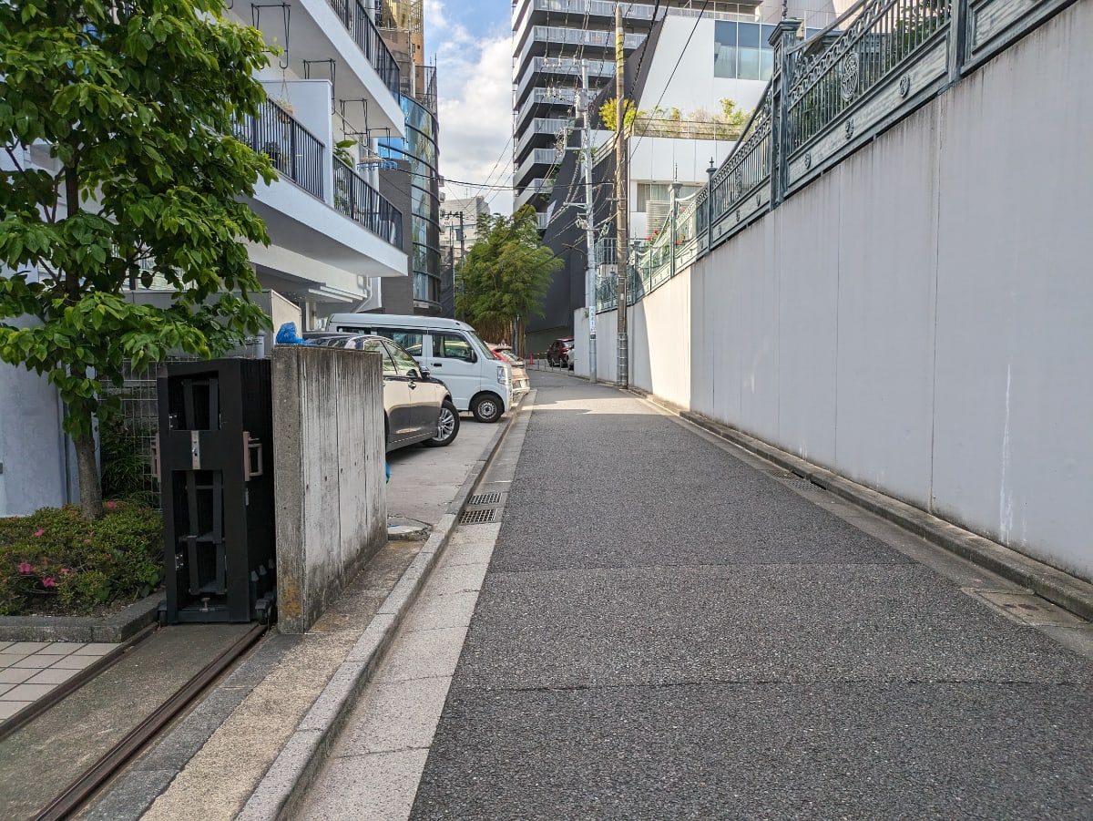v20250427023510/fresh/building/J00100380621_2