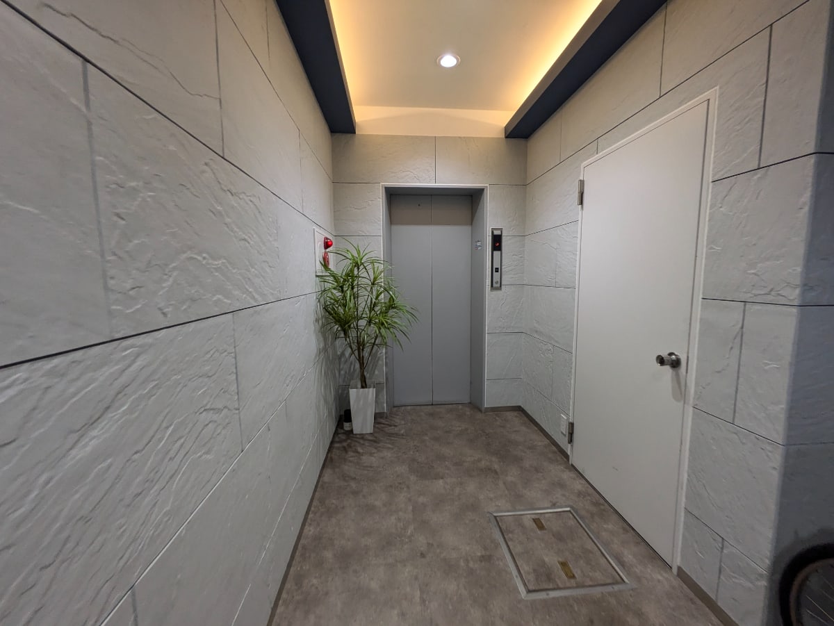 v20250427023510/fresh/building/J00100382303_4