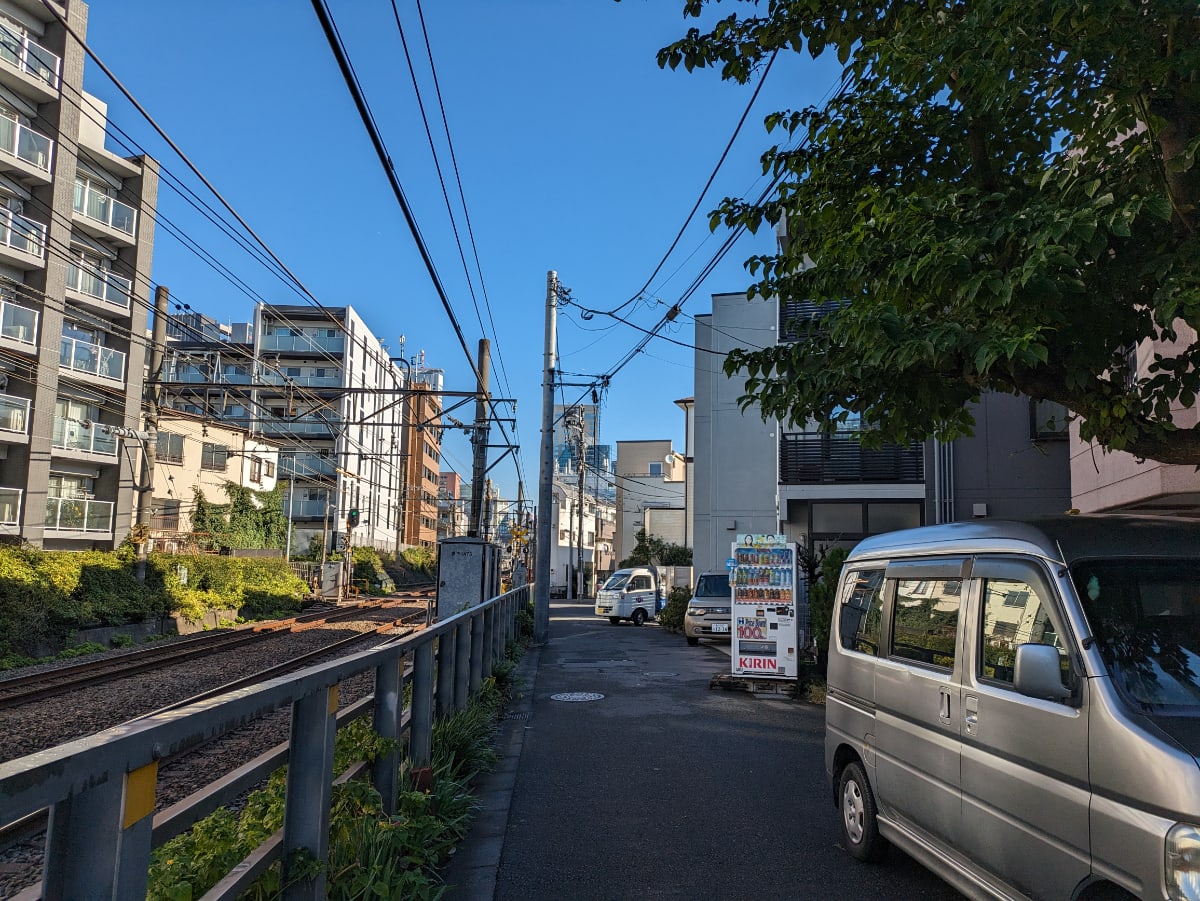 v20250502150712/fresh/building/J00100407923_17