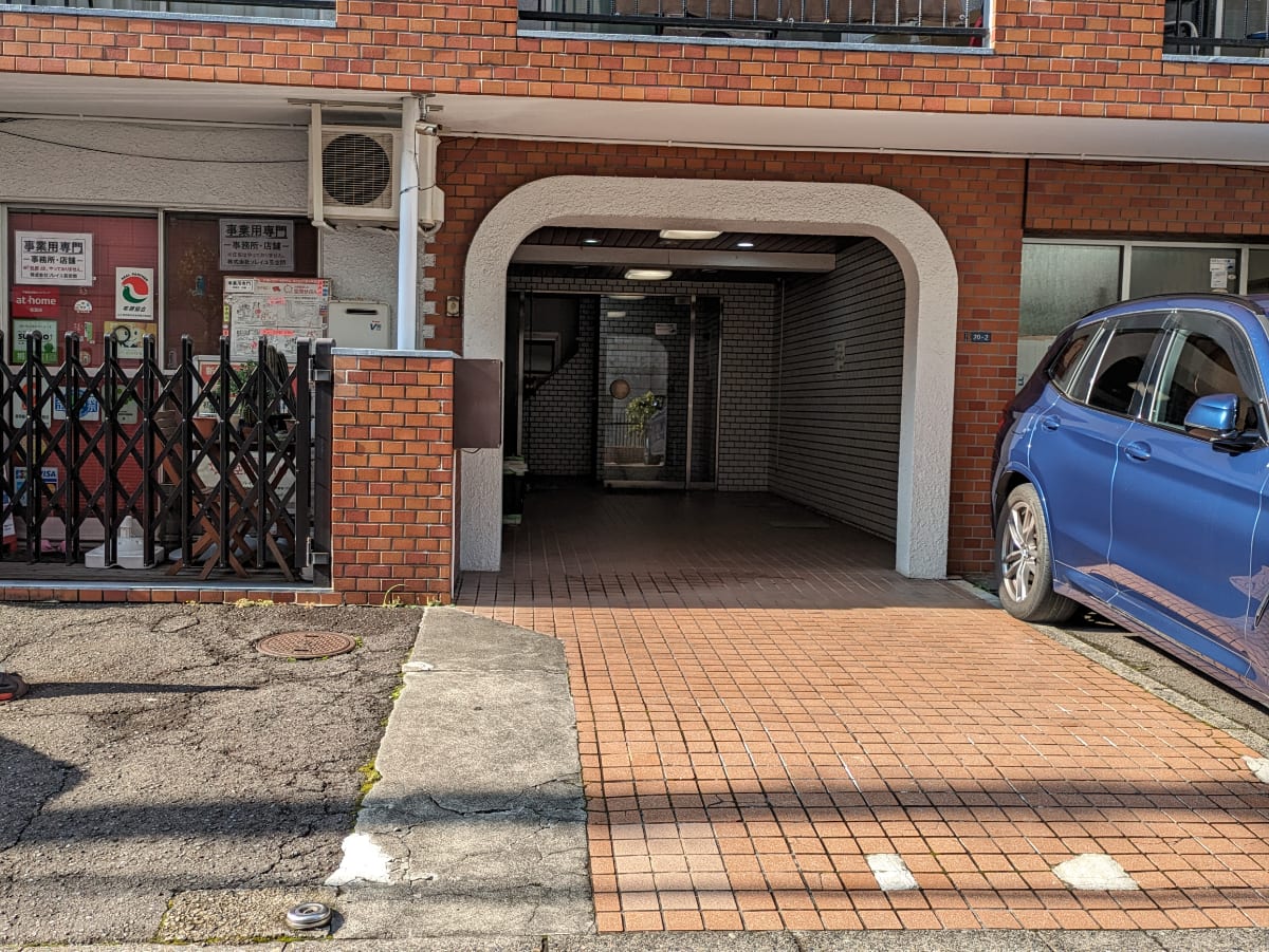 v20250502150712/fresh/building/J00100408303_3