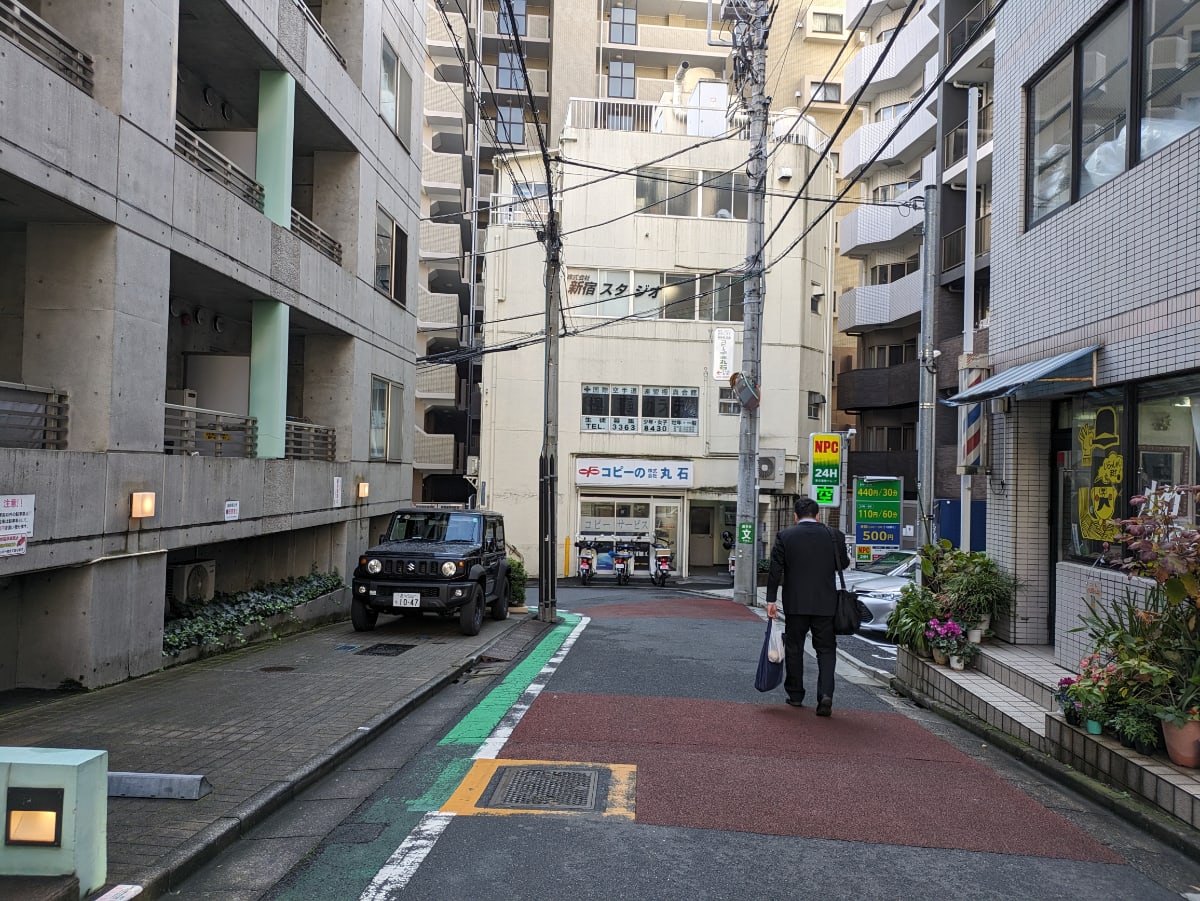 v20250502150712/fresh/building/J00100504892_19