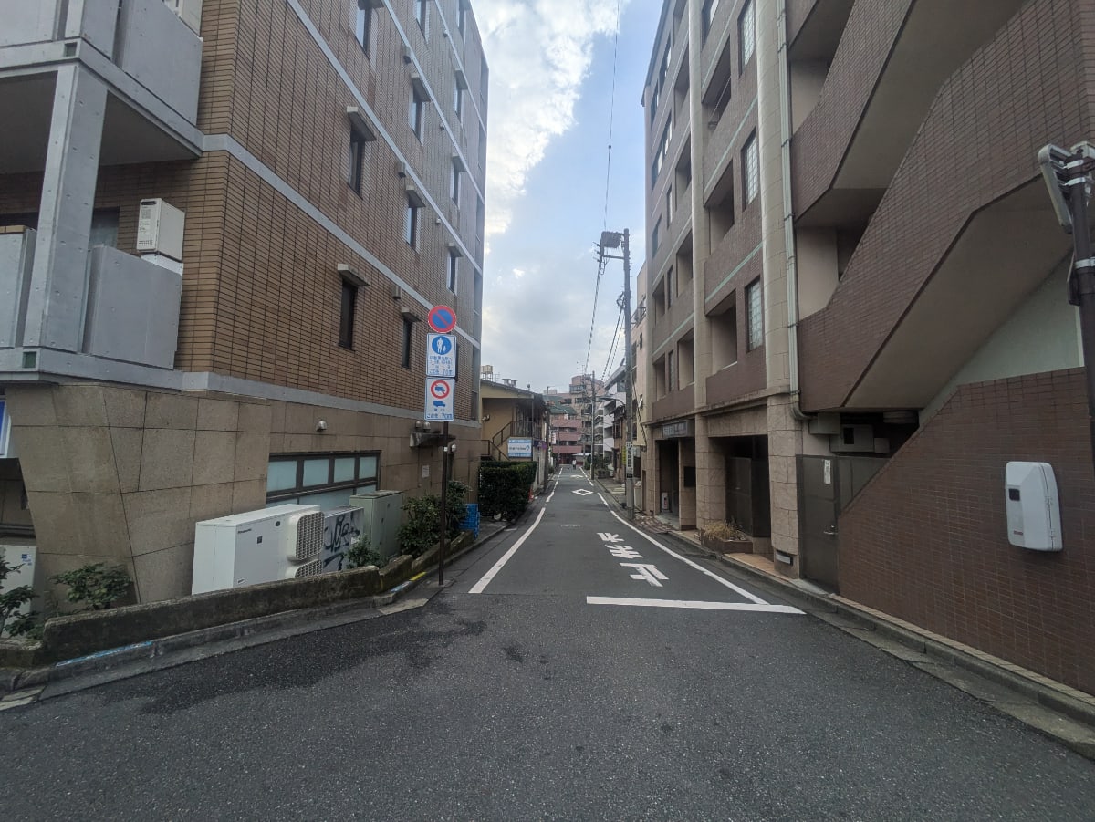 v20250506150654/fresh/building/J00100356784_13