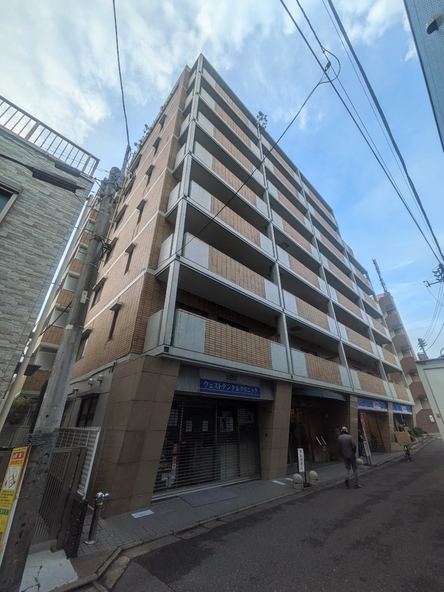 v20250506150654/fresh/building/J00100356784_16