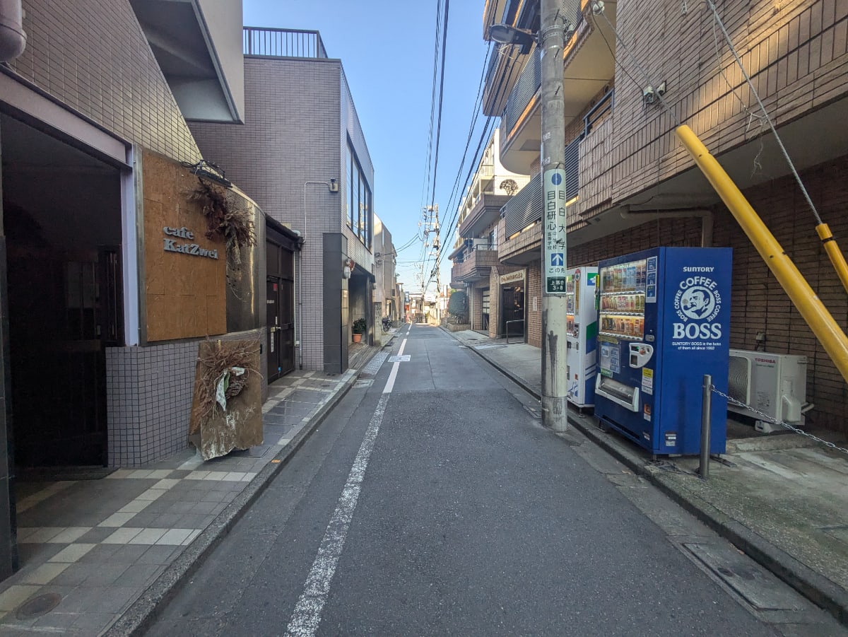 v20250506150654/fresh/building/J00100356940_14