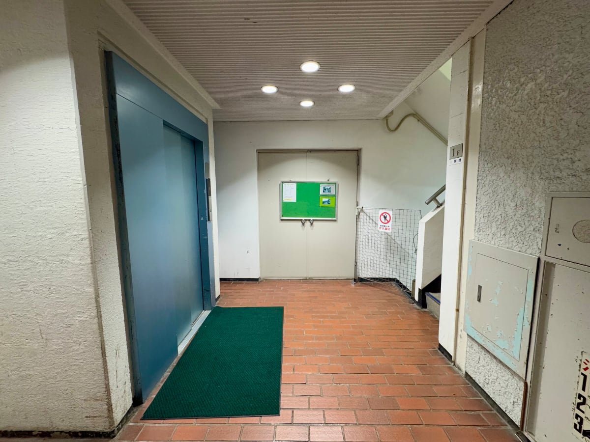 v20250506150654/fresh/building/J00100387504_15