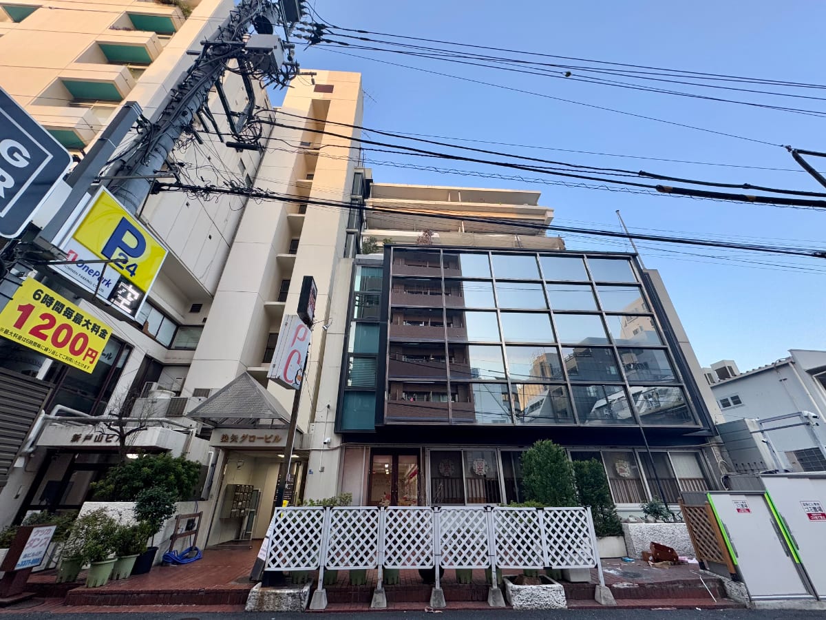 v20250506150654/fresh/building/J00100387504_21
