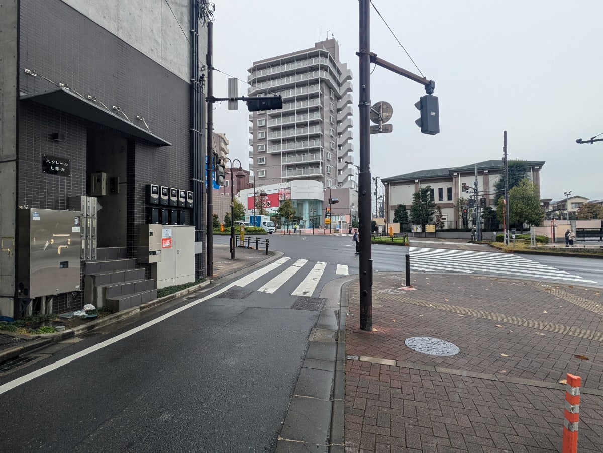 v20250506150654/fresh/building/J00100398210_11