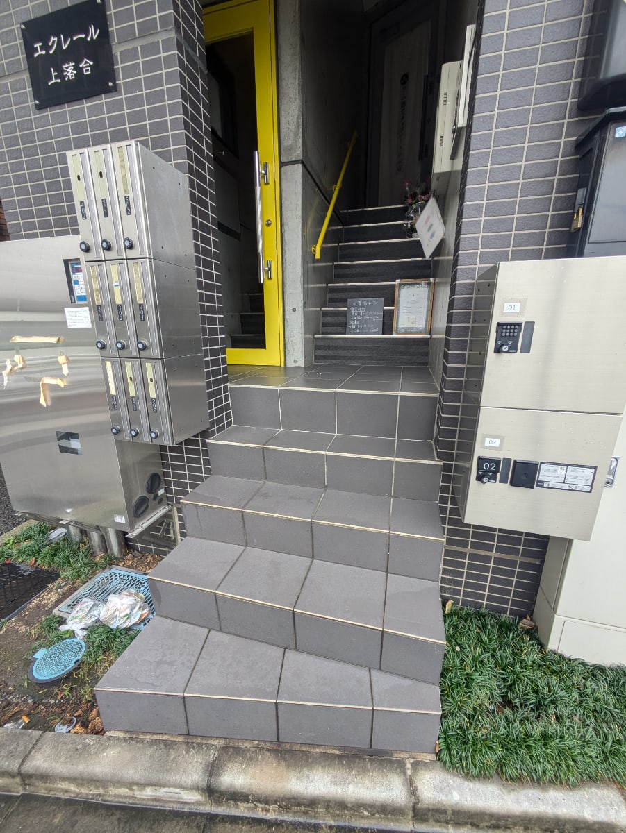 v20250506150654/fresh/building/J00100398210_3