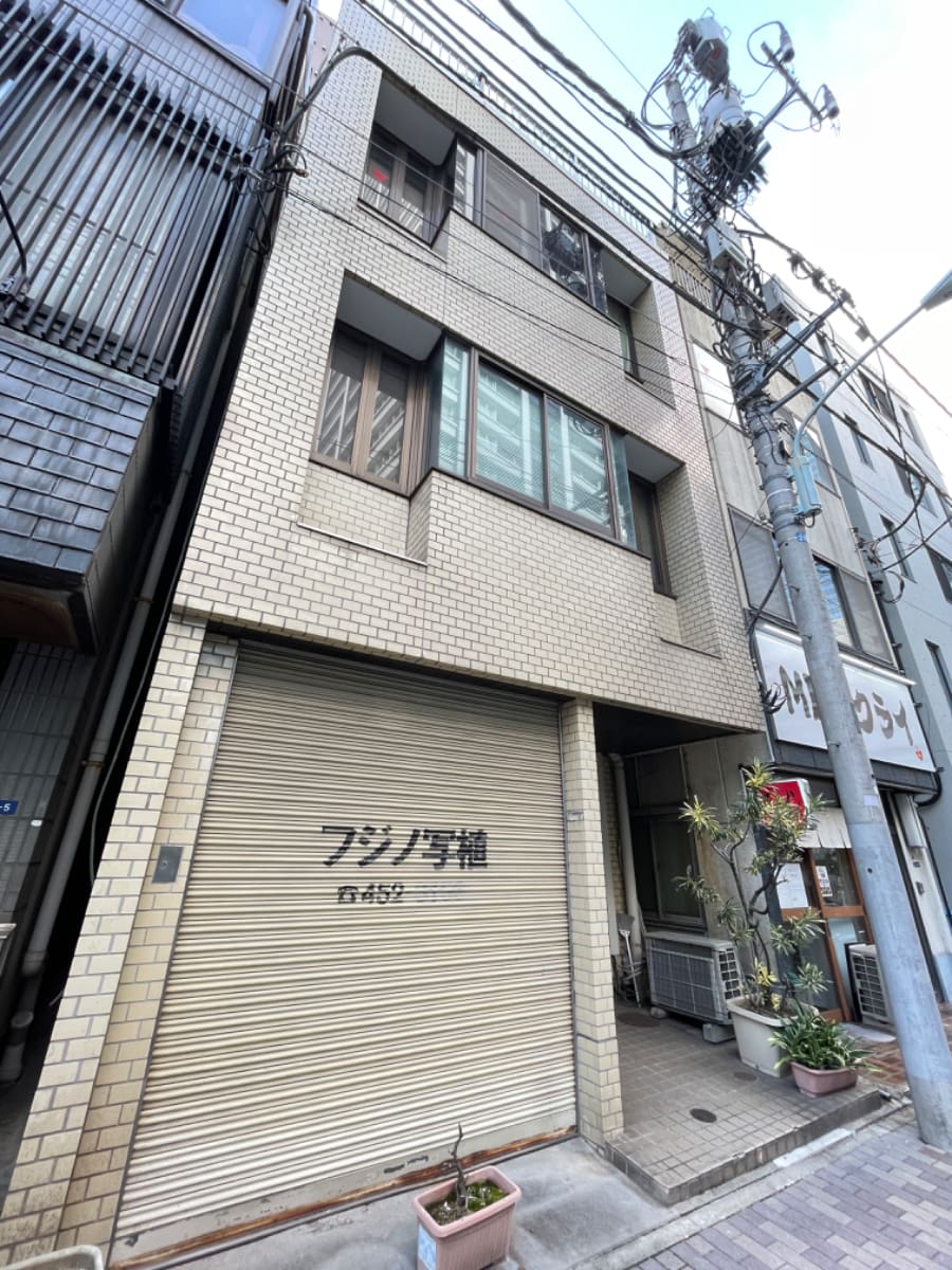 v20250506150654/fresh/building/J00100418511_9