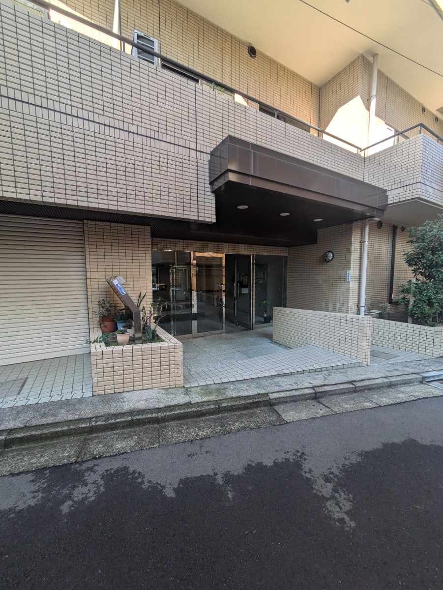 v20250508150635/fresh/building/J00100386771_3