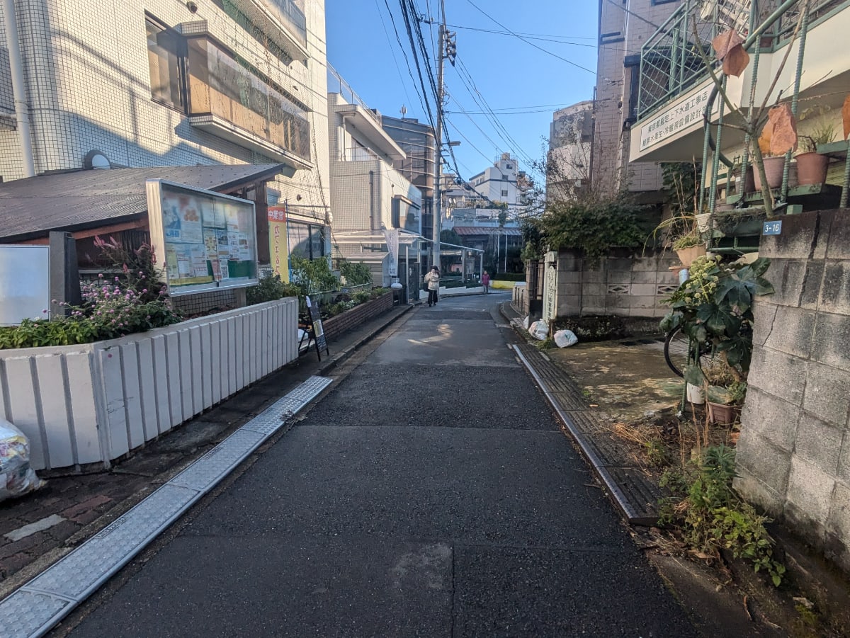 v20250508150635/fresh/building/J00100477784_15