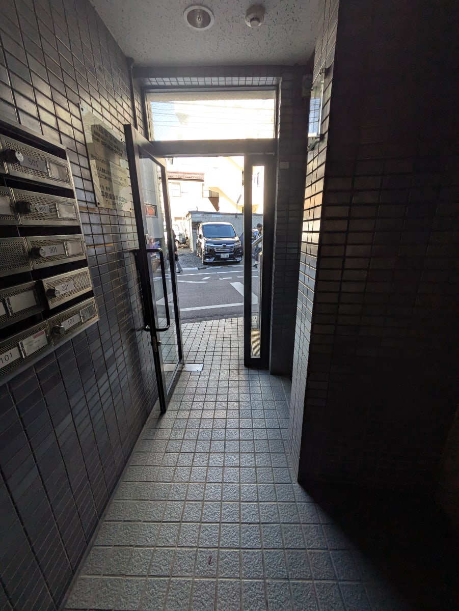 v20250520150706/fresh/building/J00100360922_12