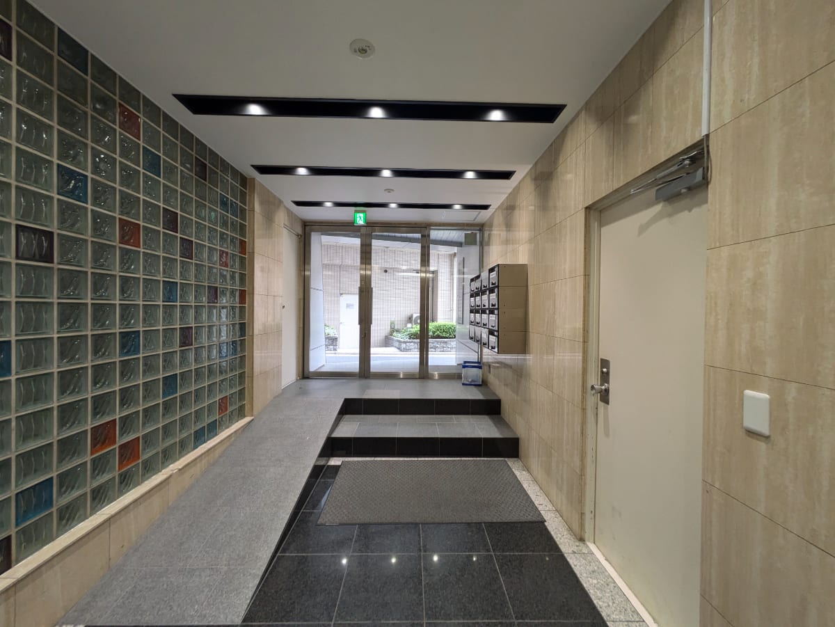 v20250527150802/fresh/building/J00100388275_9