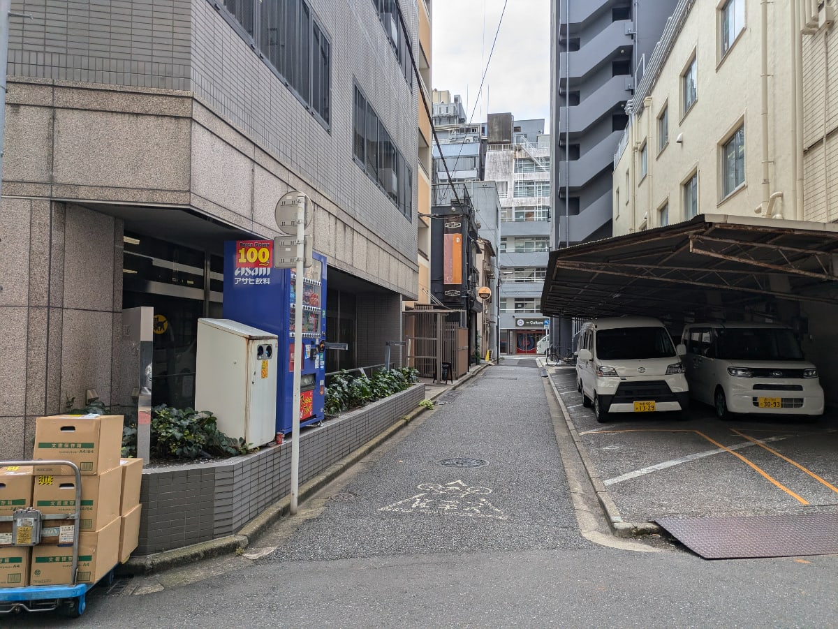 v20250527150802/fresh/building/J00100388947_12